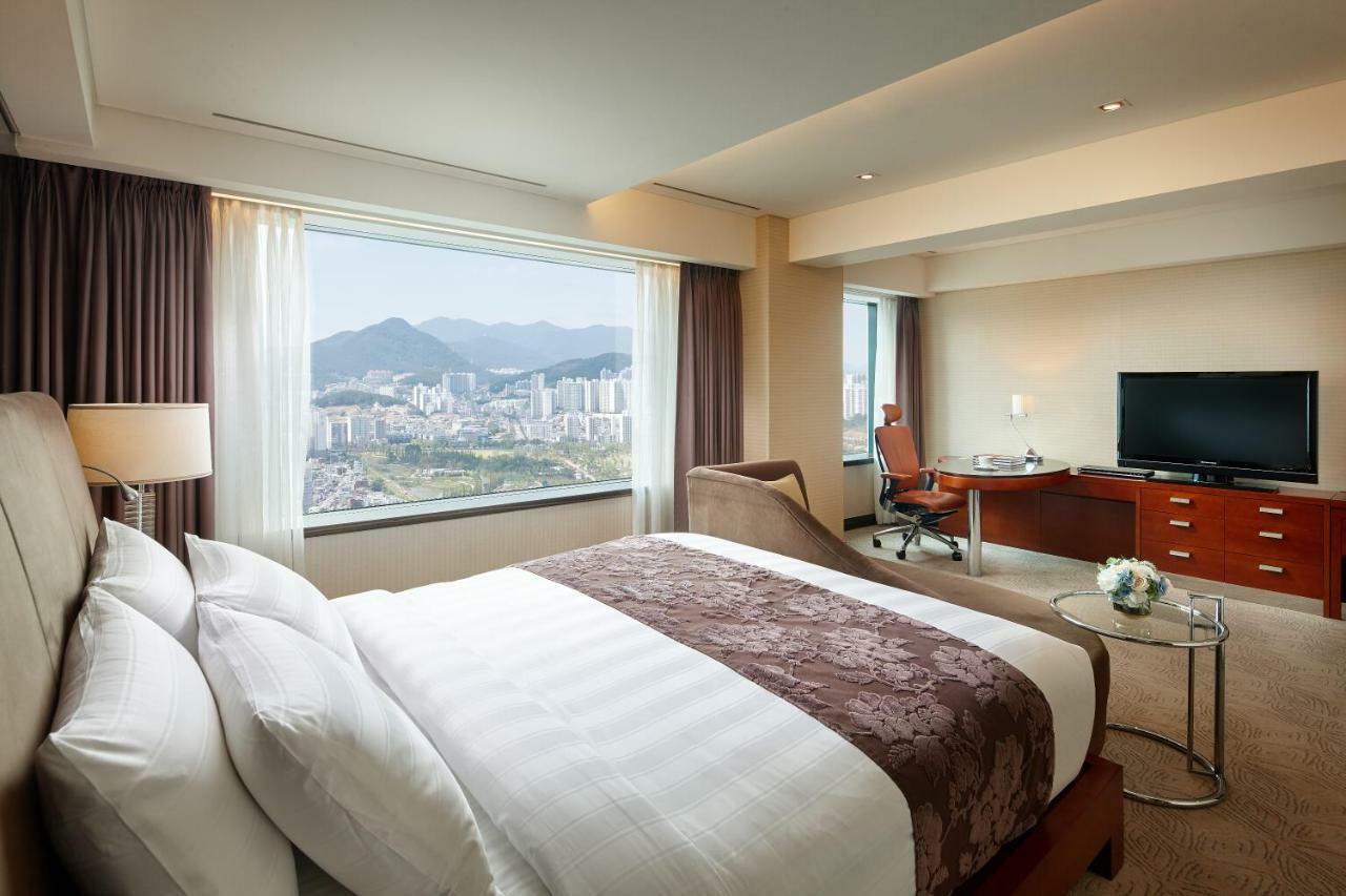 Lotte Hotel Пусан Екстер'єр фото Deluxe Room